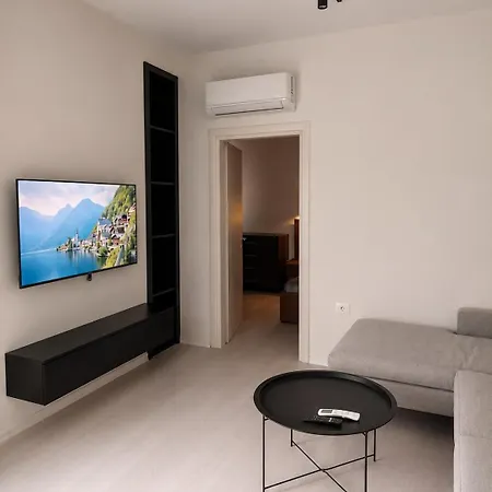 Maisonnova Deluxe *